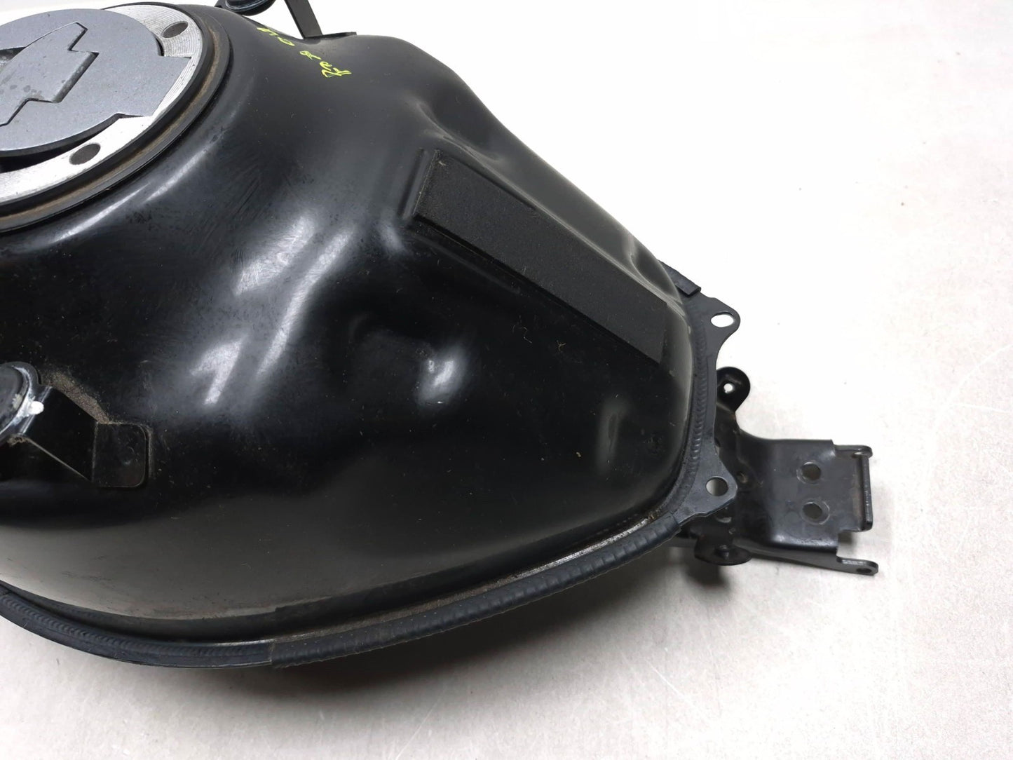 2015 Yamaha Yzfr3 Yzf-r3 Fuel Tank * No Key* OEM