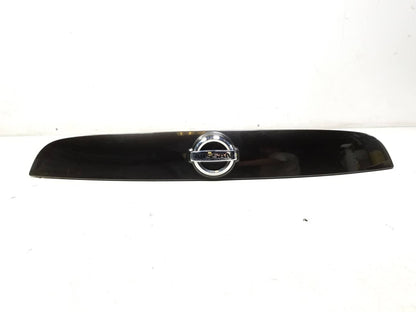 2011 2012 Nissan Juke Rear Liftgate Tailgate License Light Molding W/ Emblem OEM