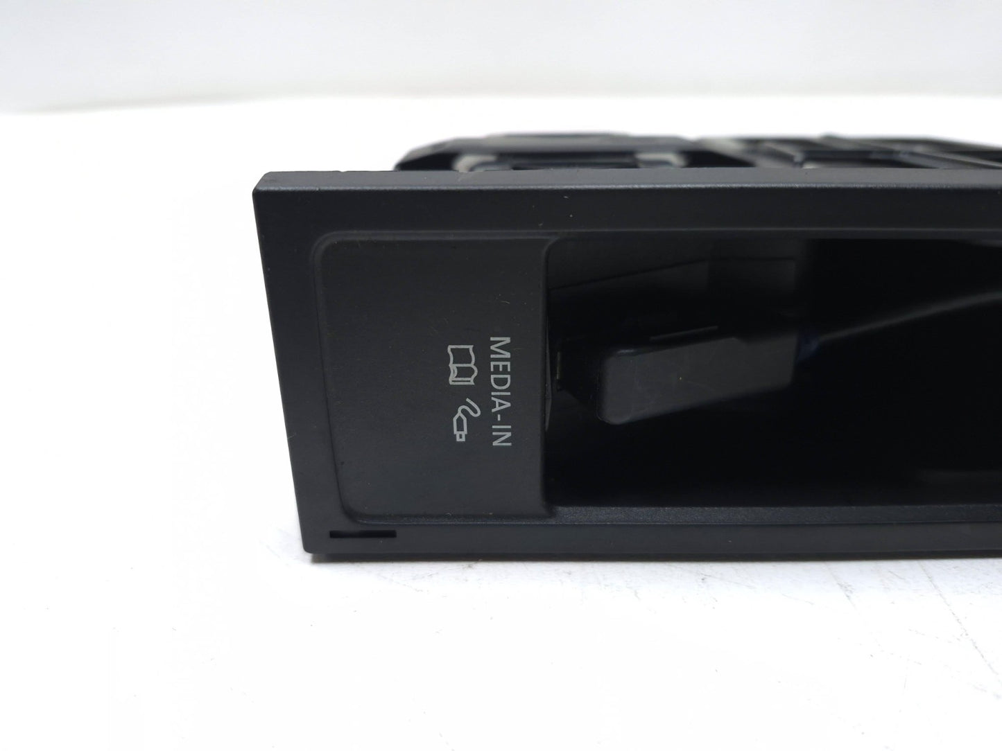 2011 Volkswagen Tiguan Multimedia Control Module OEM