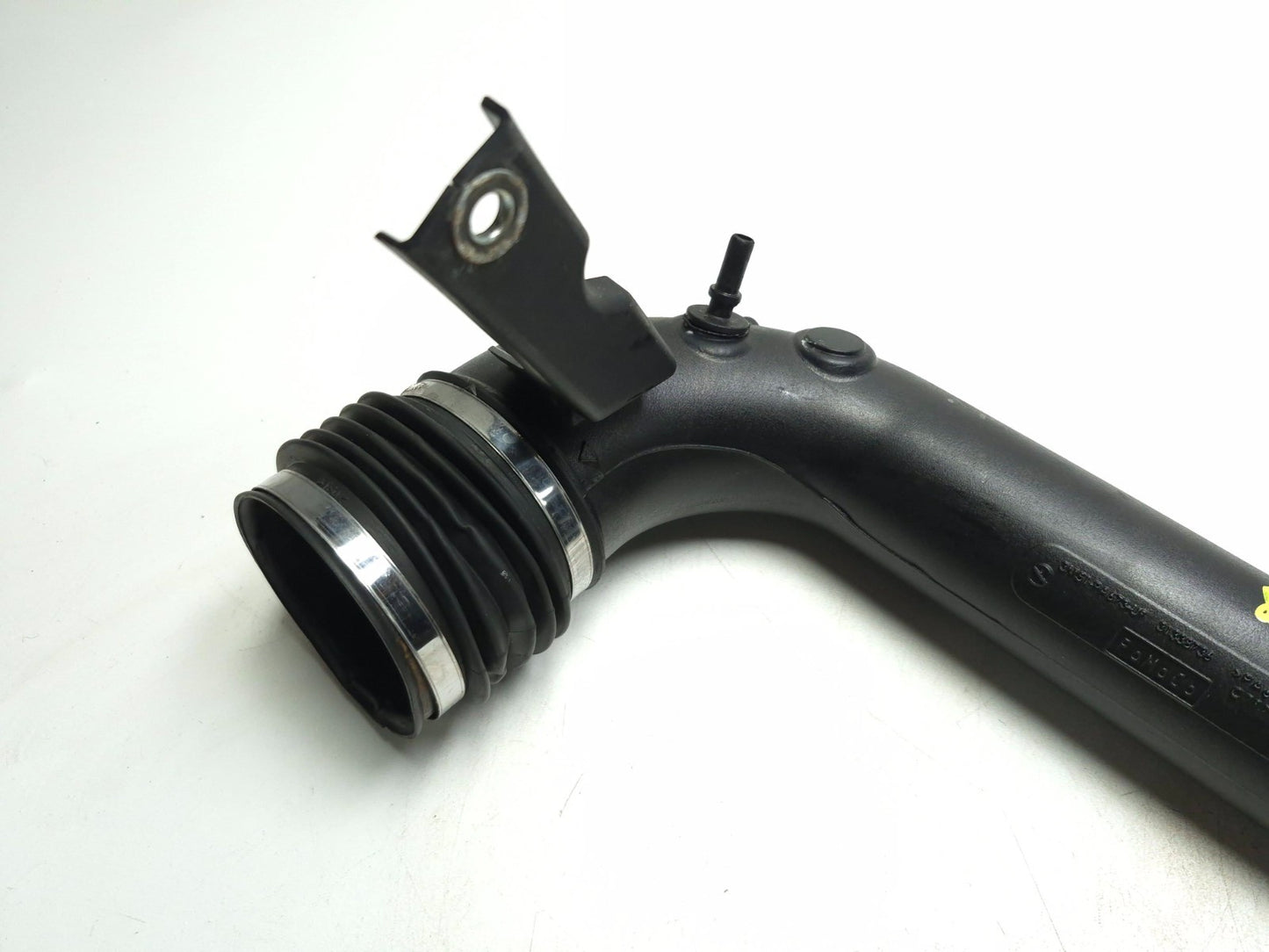 2012 Volvo C30 2.5l Engine Air Intake Hose OEM