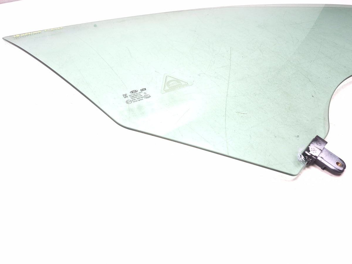 2015 Kia Optima Front Door Window Glass Right Passenger Side  OEM