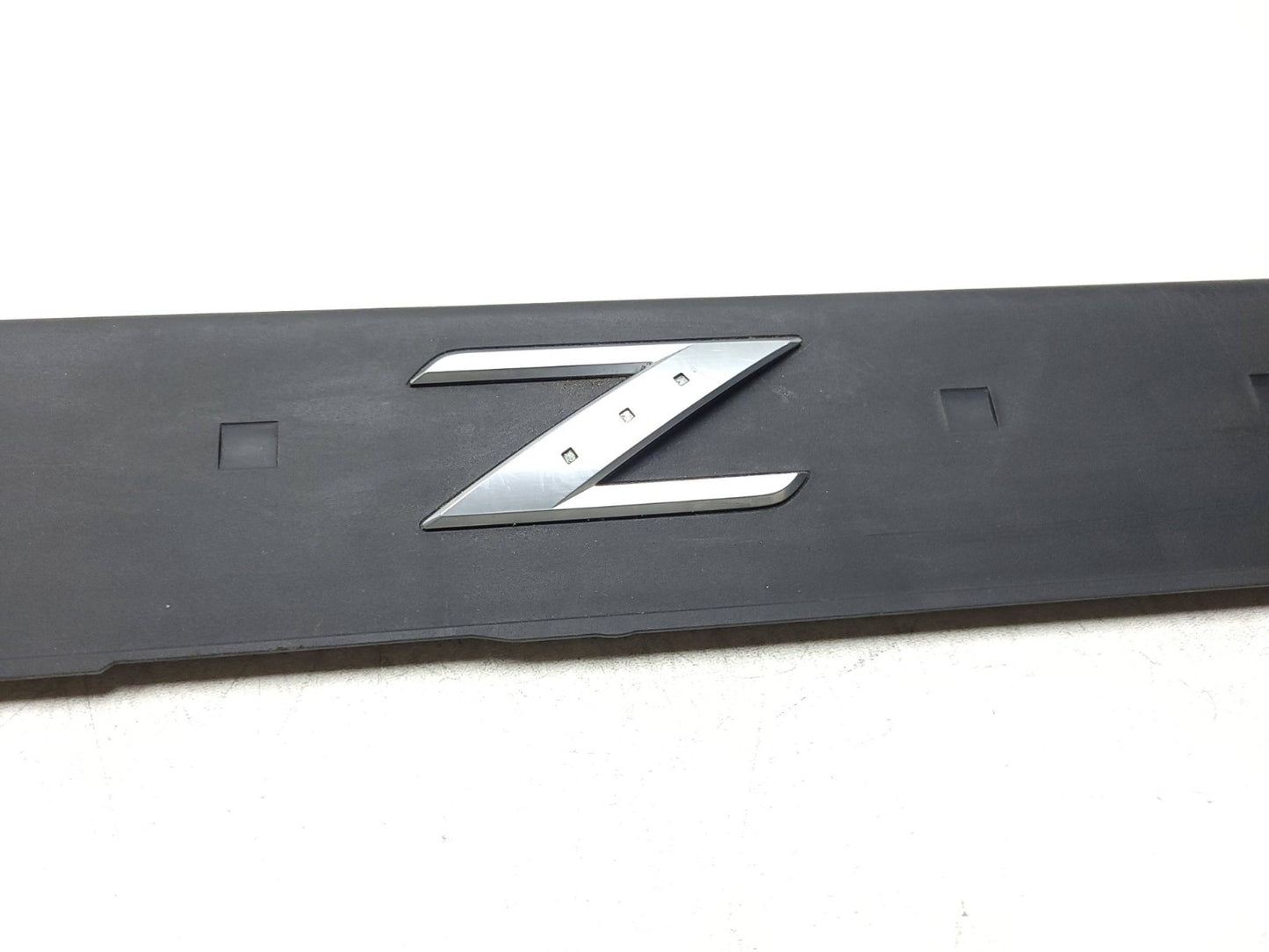 2007 - 2009 Nissan 350z Door Sill Scuff Plate Trim Front Driver Side Left OEM