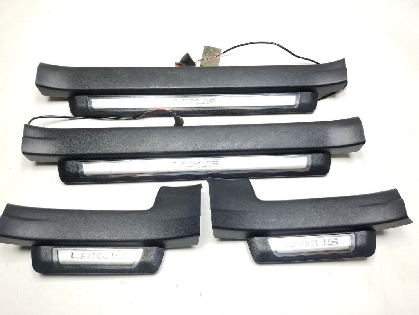 11-17 Lexus CT200h Illuminated Door Sill 4pcs Oem✅