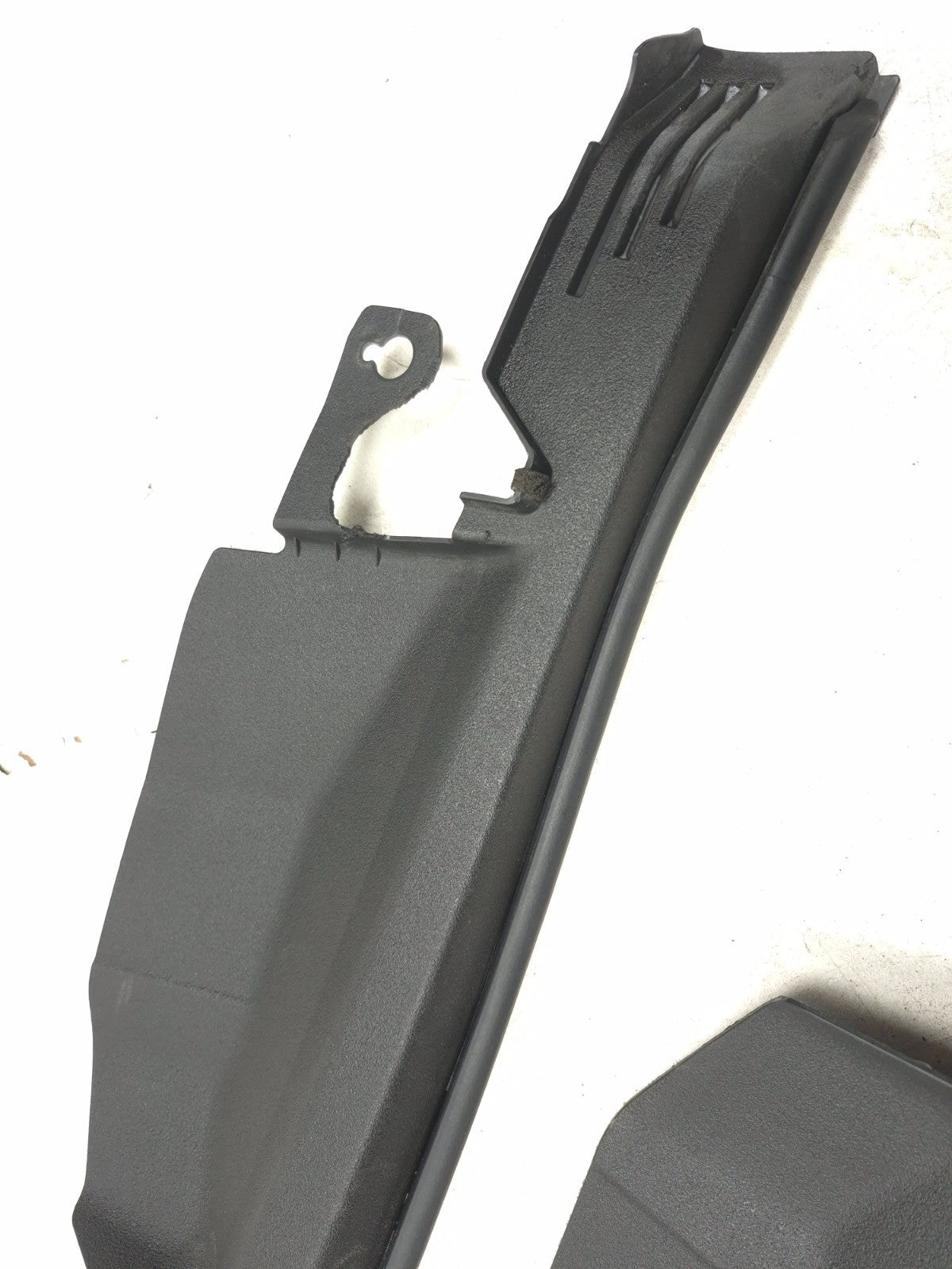 2010 Lexus Hs250h Front Fender Seal Left & Right OEM