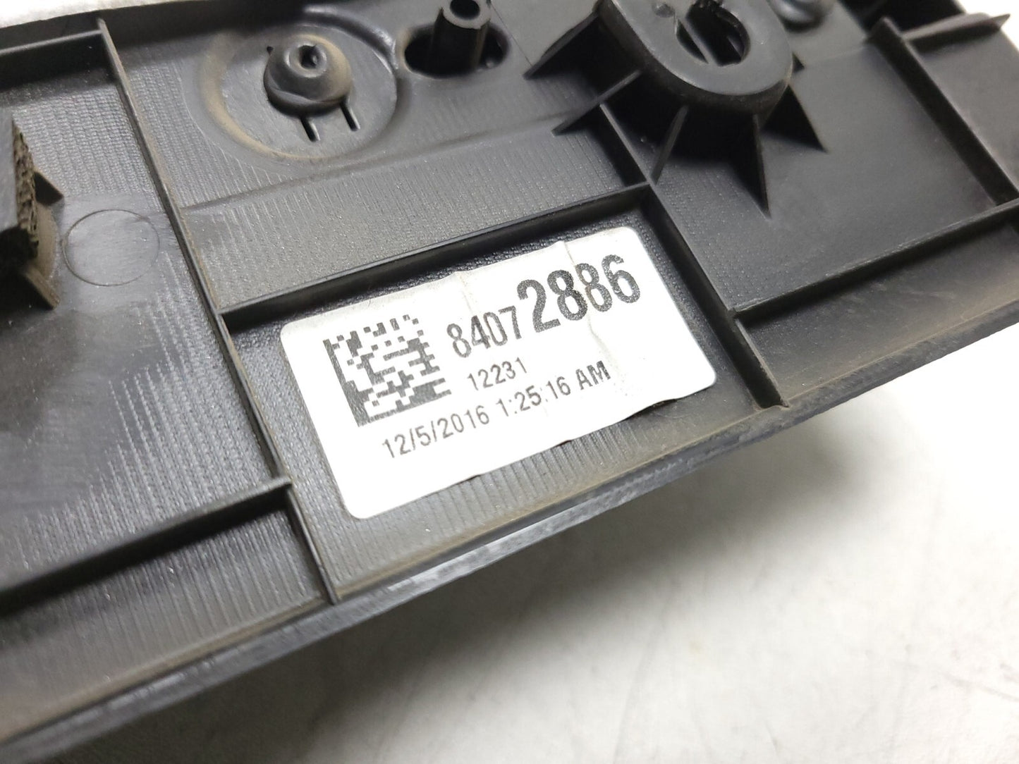 14 - 19 Chevrolet Silverado 1500 Door Panel Trim Front Passenger Side Right OEM