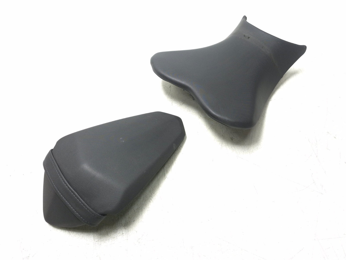 2019 Kawasaki Z400 Er400d Seat Driver & Passenger Pair OEM