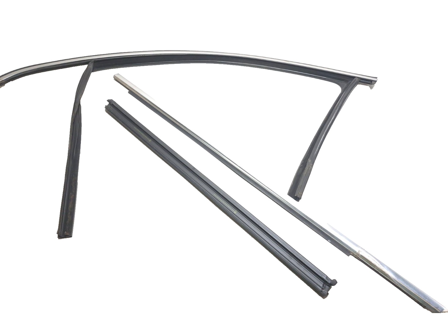 2011 Volkswagen Tiguan Front Door Weatherstrip Seal Driver Side Left 3pcs OEM