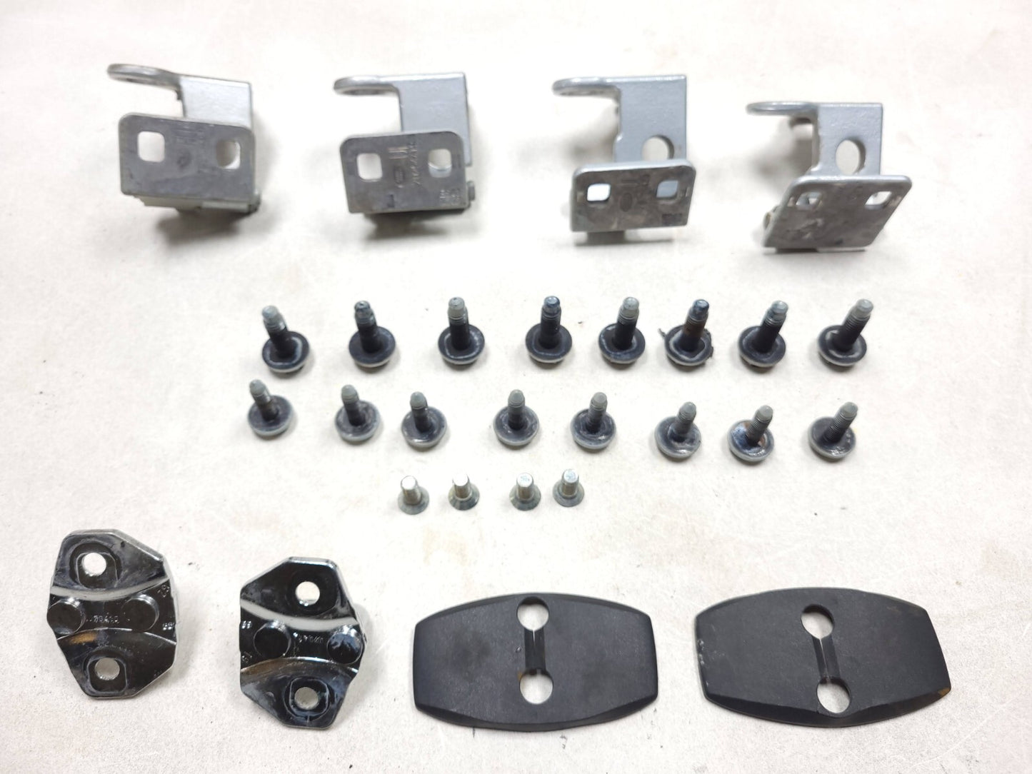 2007 Range Rover Front & Rear Door Hinge Left Driver Side Set OEM