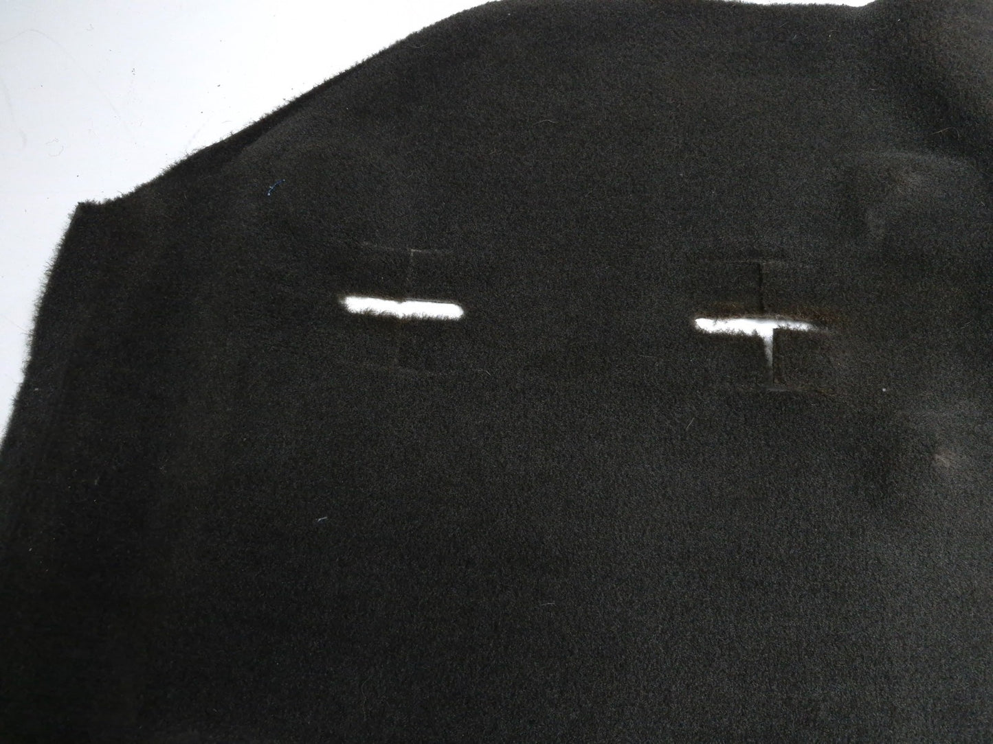 2013 Cadillac Escalade Esv Second Row Center Floor Carpet Cover OEM