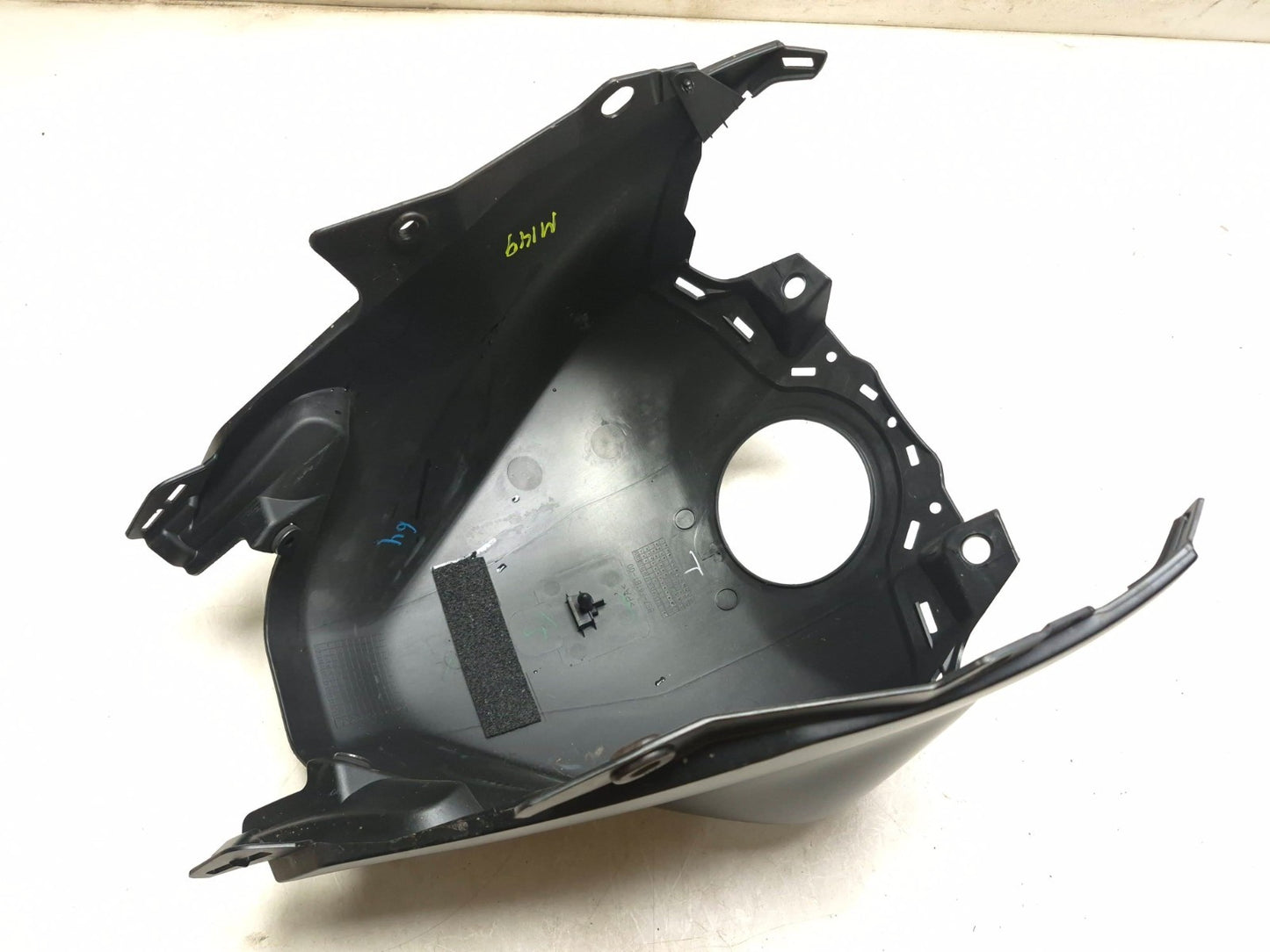 2025 Yamaha Yzf R3 Fuel Tank Cover OEM