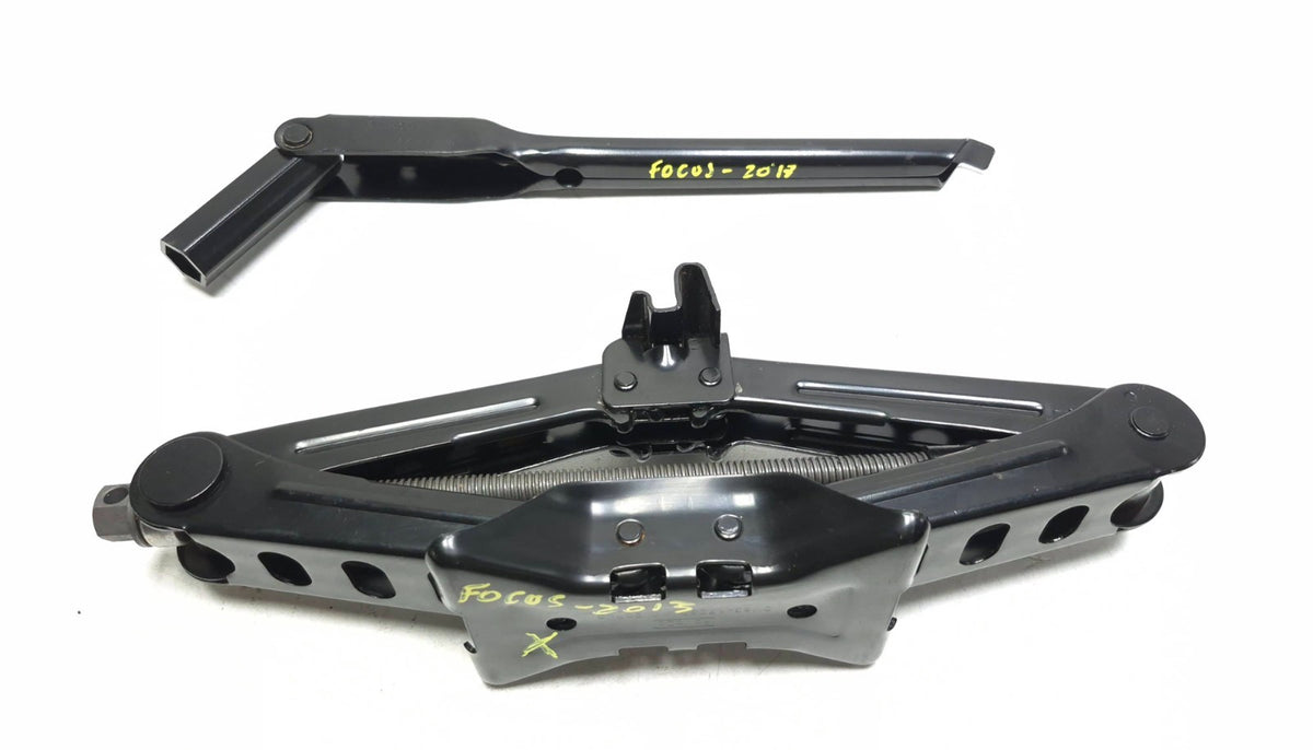 2017 Ford Focus Jack Lift Dm5z-17080-a OEM