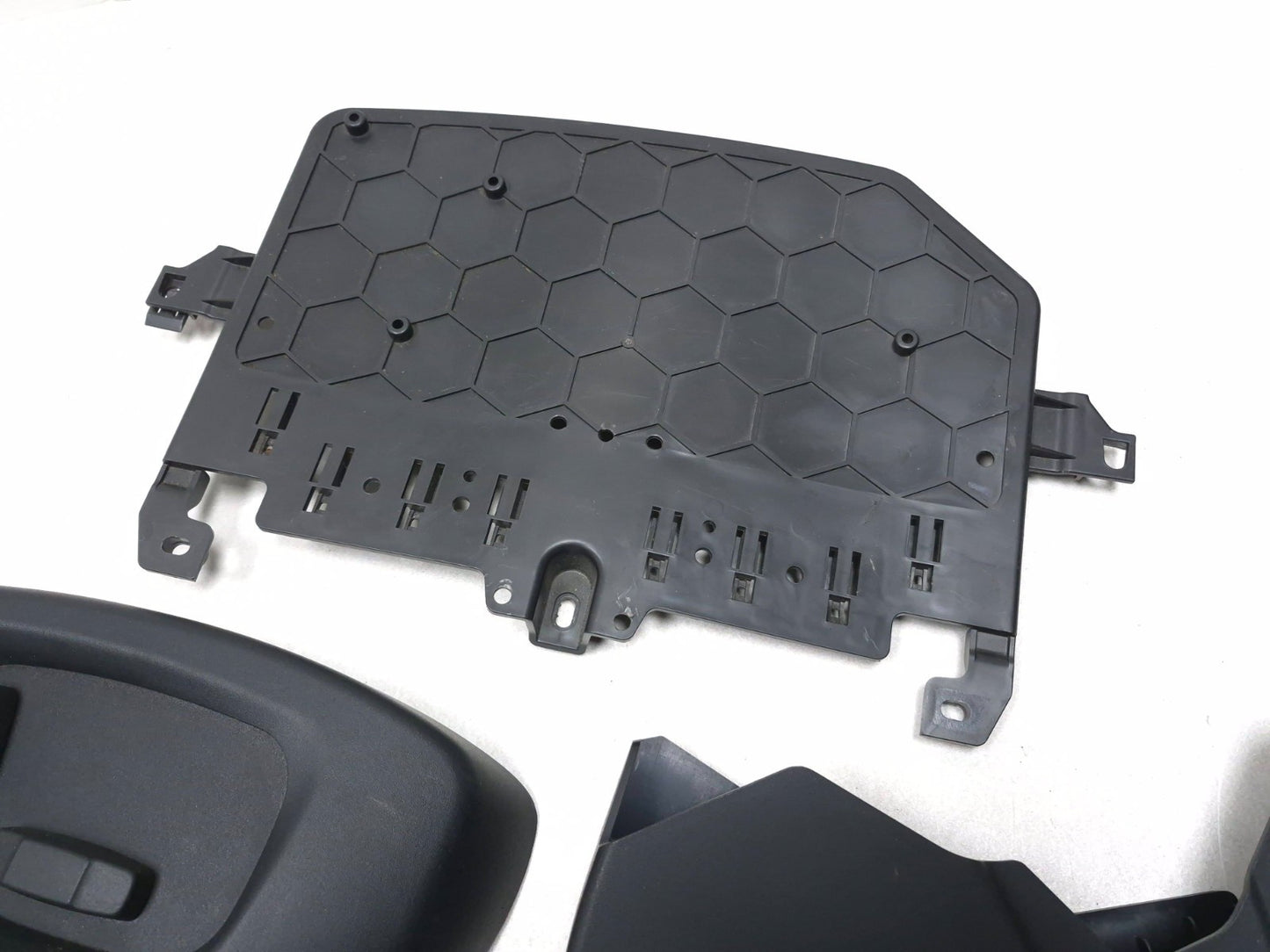 2017 Jaguar Xe Front Right Passenger Seat Trim Cover & Switch 5pcs OEM
