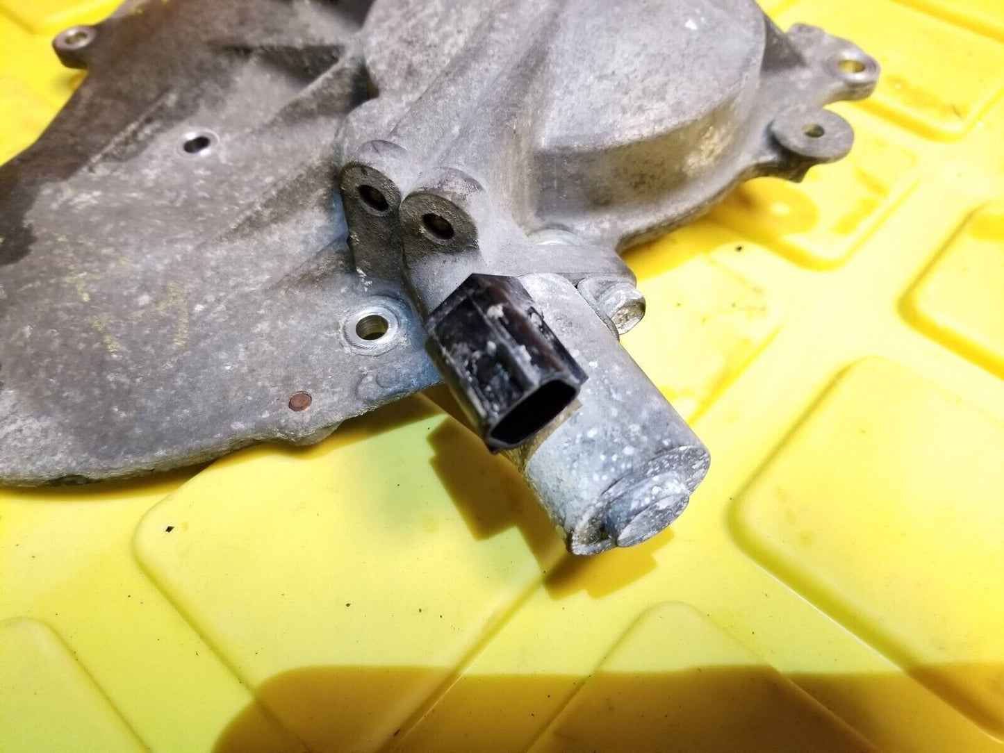 09-13 Infiniti G37 X Timing Cover Solinoid Valve Right Pass Side  Vq37vhr OEM ✅