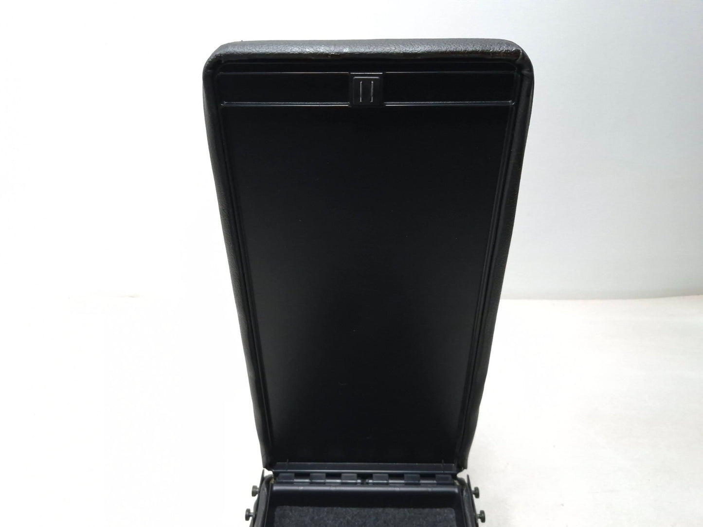 2007 Saab 9-5 Center Armrest OEM