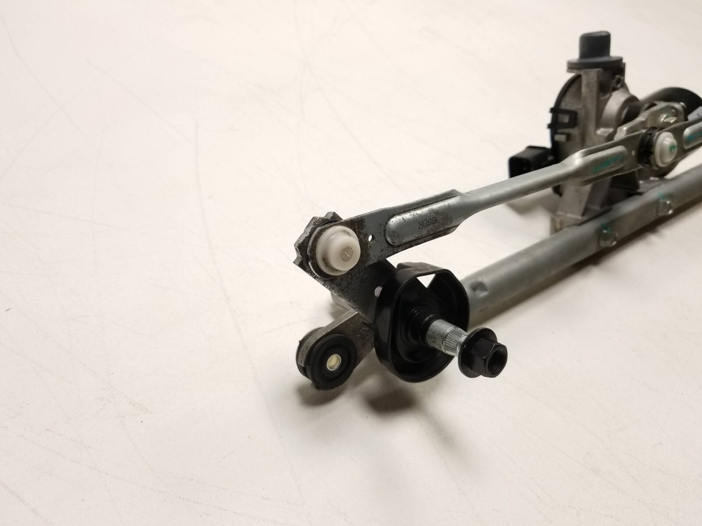2020 Hyundai Venue Windshield Wiper Motor W/ Linkage OEM