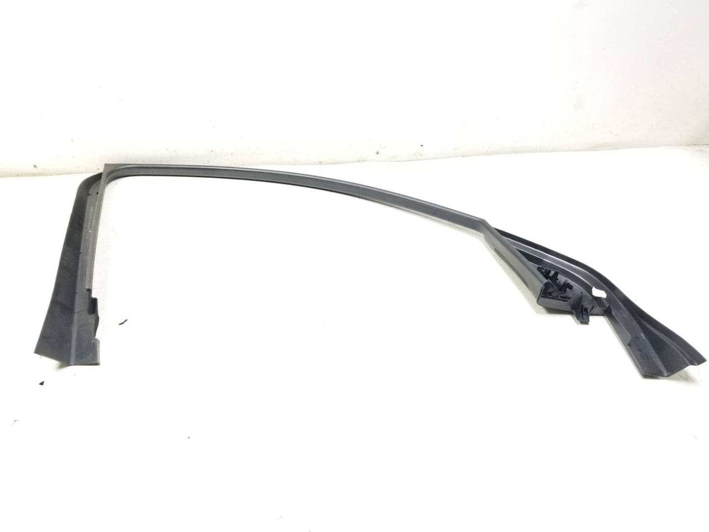 2010 Audi Q5 Front  Door Window Frame Trim Cover Left & Right OEM