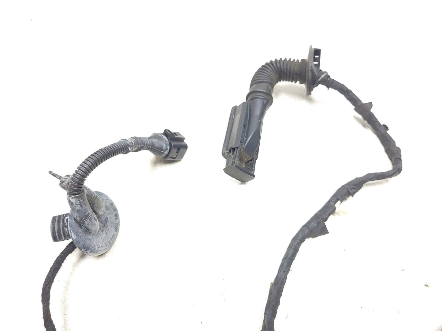 2009 - 2016 Audi A4 S4 Sedan Front Door Wire Harness Passenger Side Right OEM