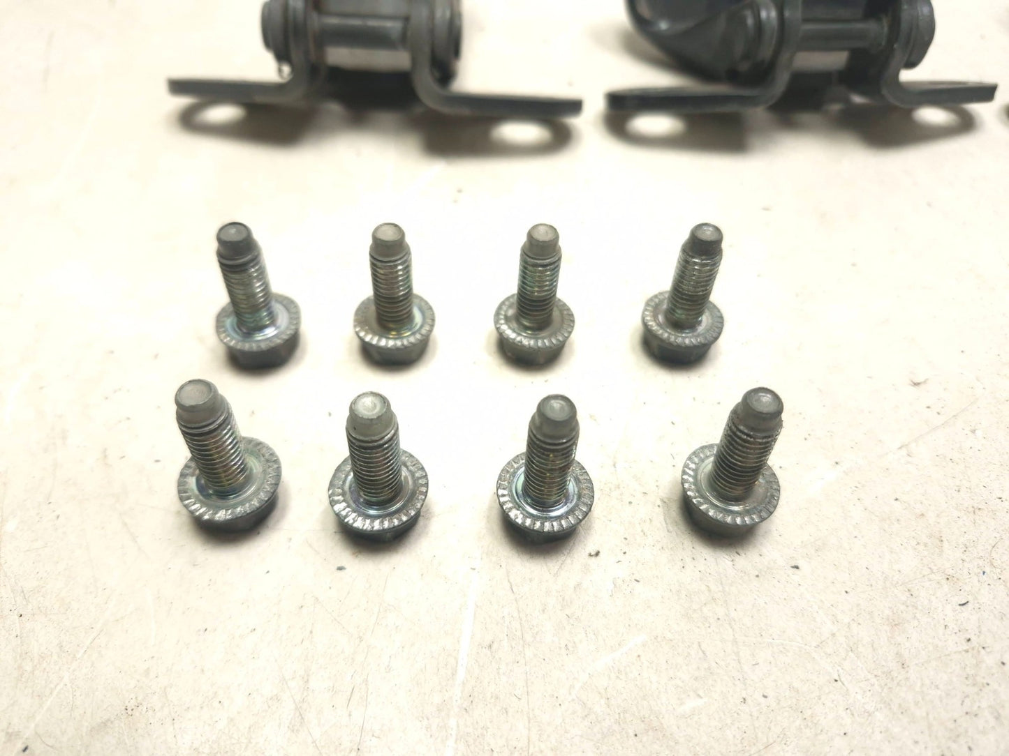 2012 Hyundai Sonata Driver Side Door Hinge & Latch 6pcs W/ Bolt 12pcs OEM