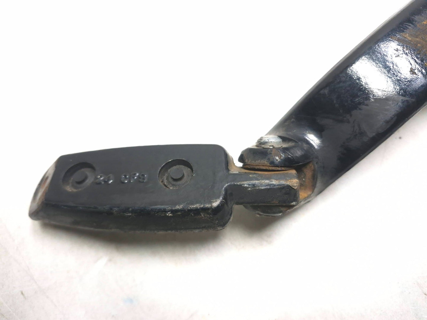 2021 Harley-davidson Sportster Xl1883 Front Foot Peg & Bracket Left OEM