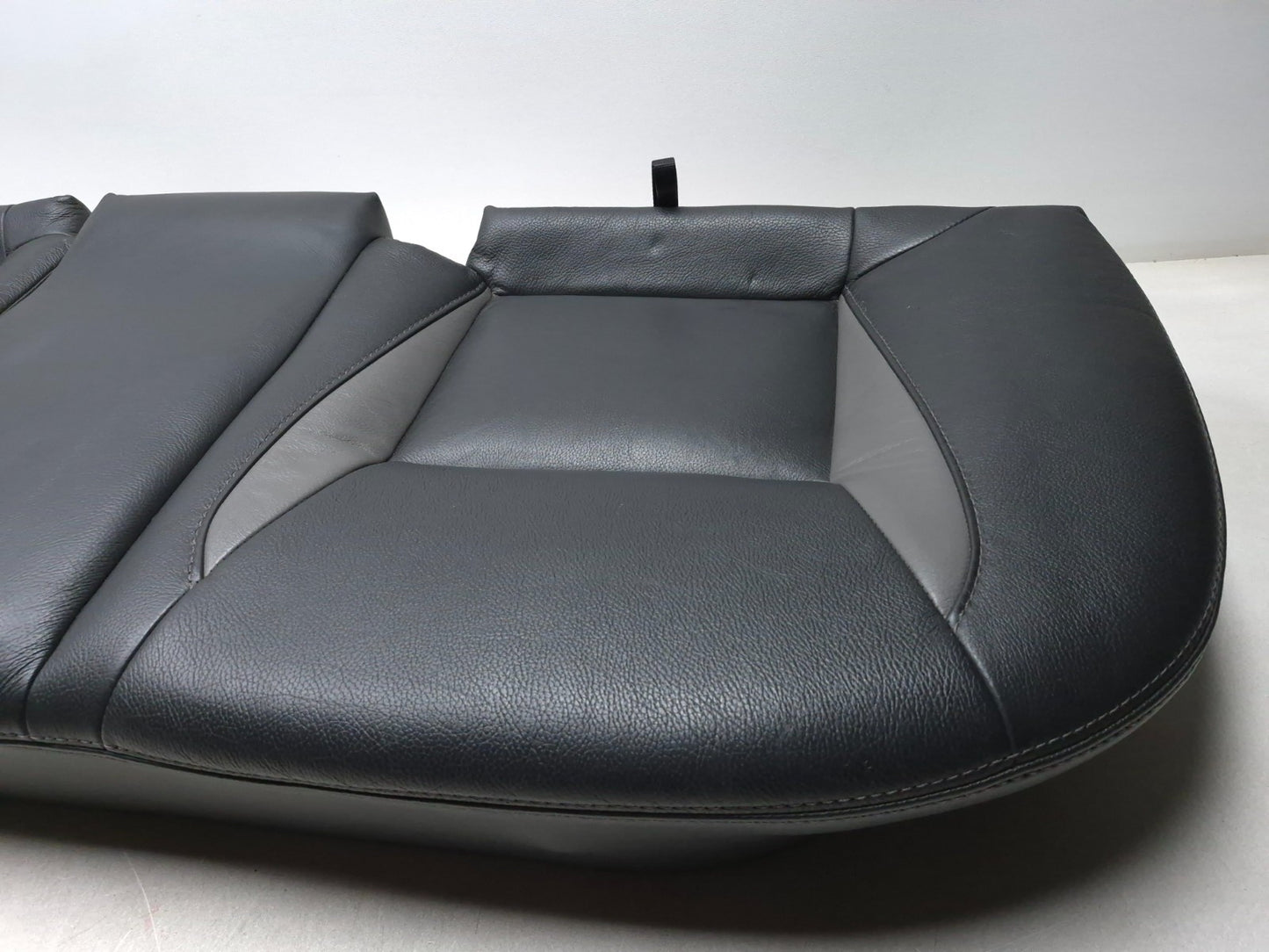 2007 Saab 9-5 Aero Rear Passenger Seat Bottom Cushion 2pcs OEM