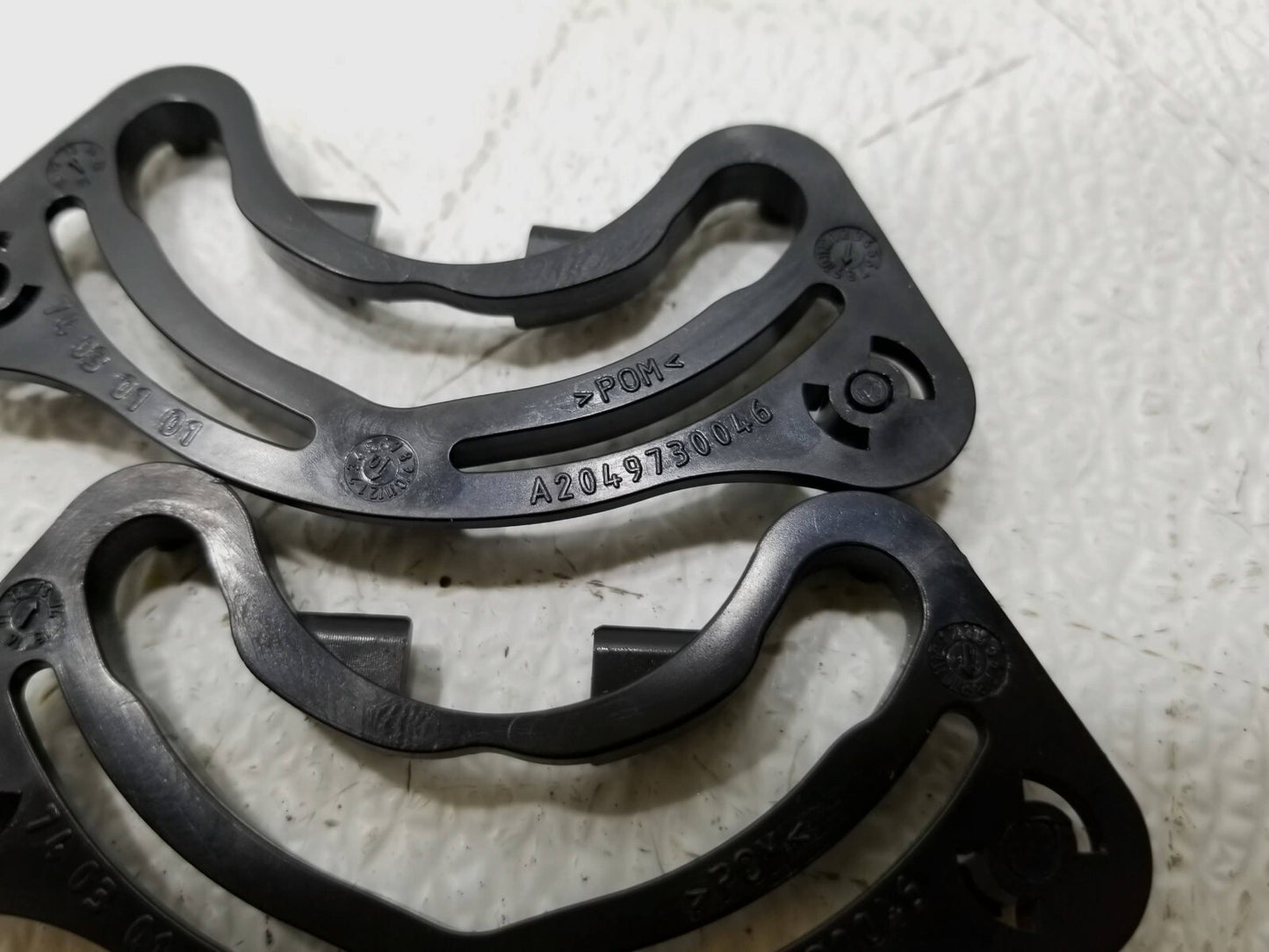 2014 Mercedes E350 Rear Seat Headrest Guide Sleeve 6pcs W/ Bracket 3pcs OEM