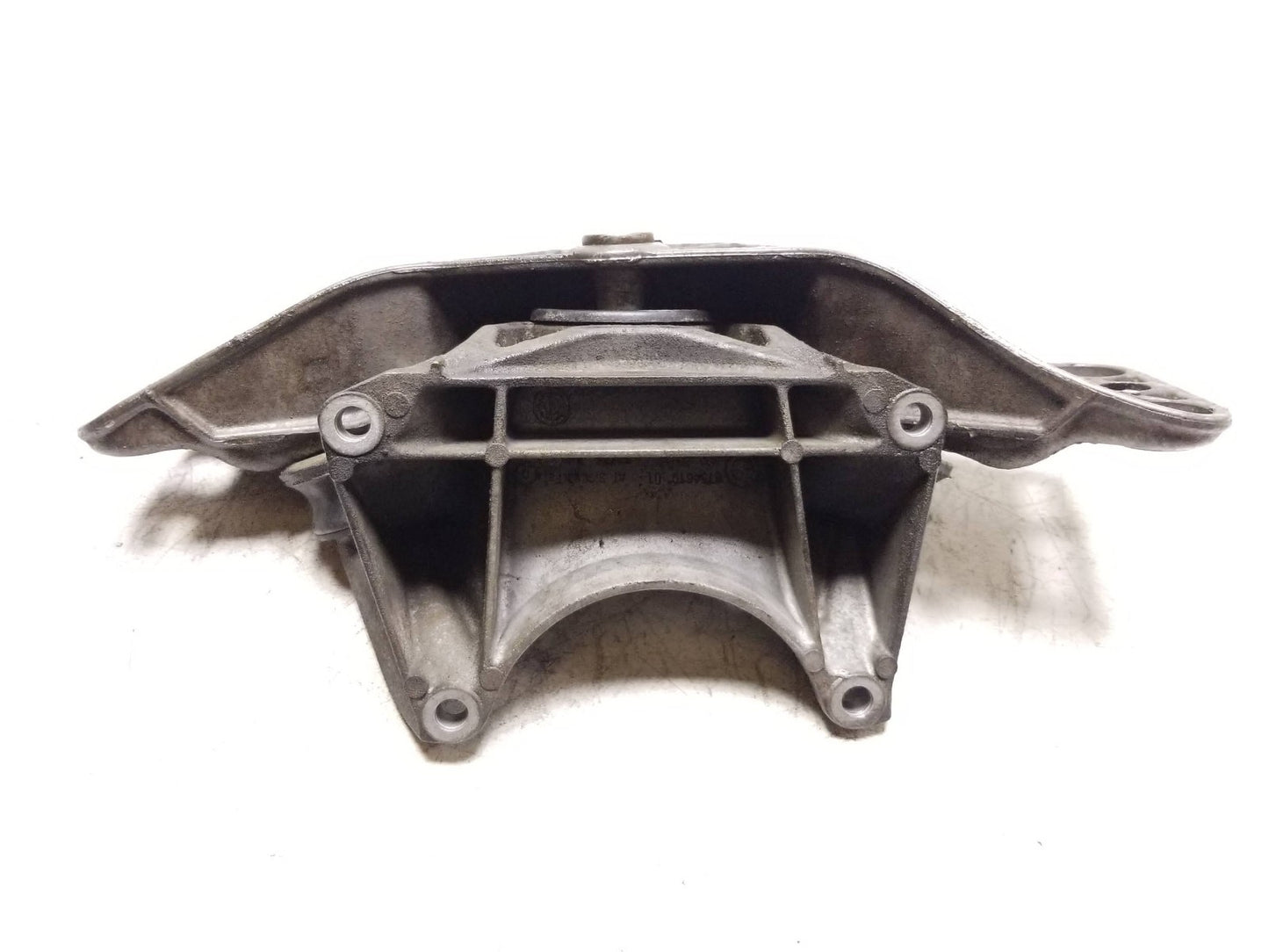 2005 BMW E65 745i Automatic Transmission Bracket Crossmember OEM