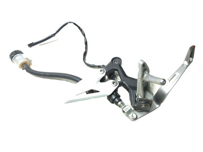 2019 Kawasaki Z400 Er400d Right Footrest & Brake Master Cylinder W/ Pedal OEM