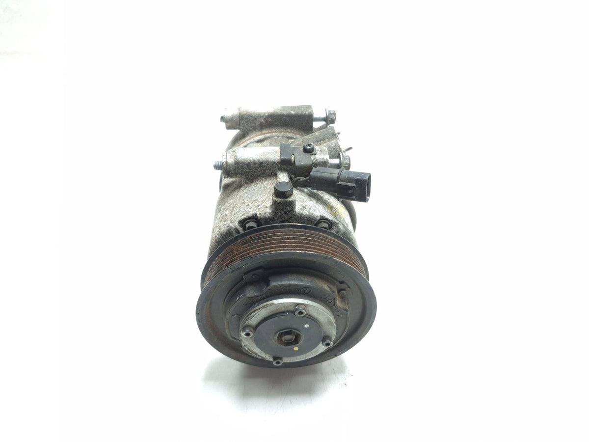 2013 Hyundai Genesis Coupe 2.0l A/c Compressor 97701-2m500 OEM