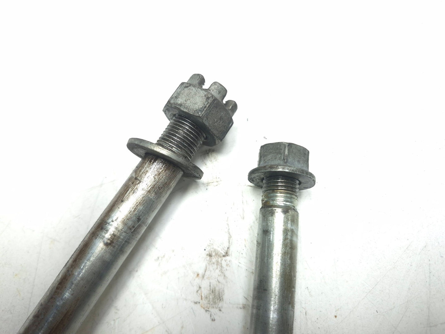 1991 Kawasaki Vulcan 500 En500 Wheel Axle Front & Rear Pair OEM