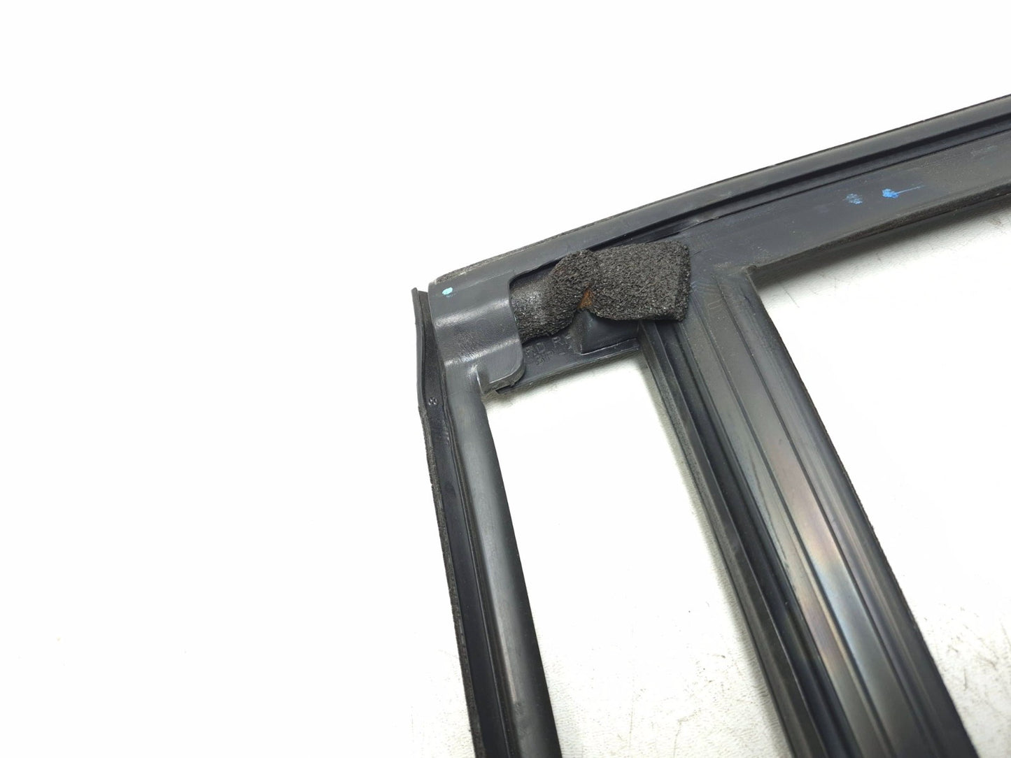 2013 Ford Focus Hatchback Rear Door Weatherstrip Seal Passenger Side Right OEM
