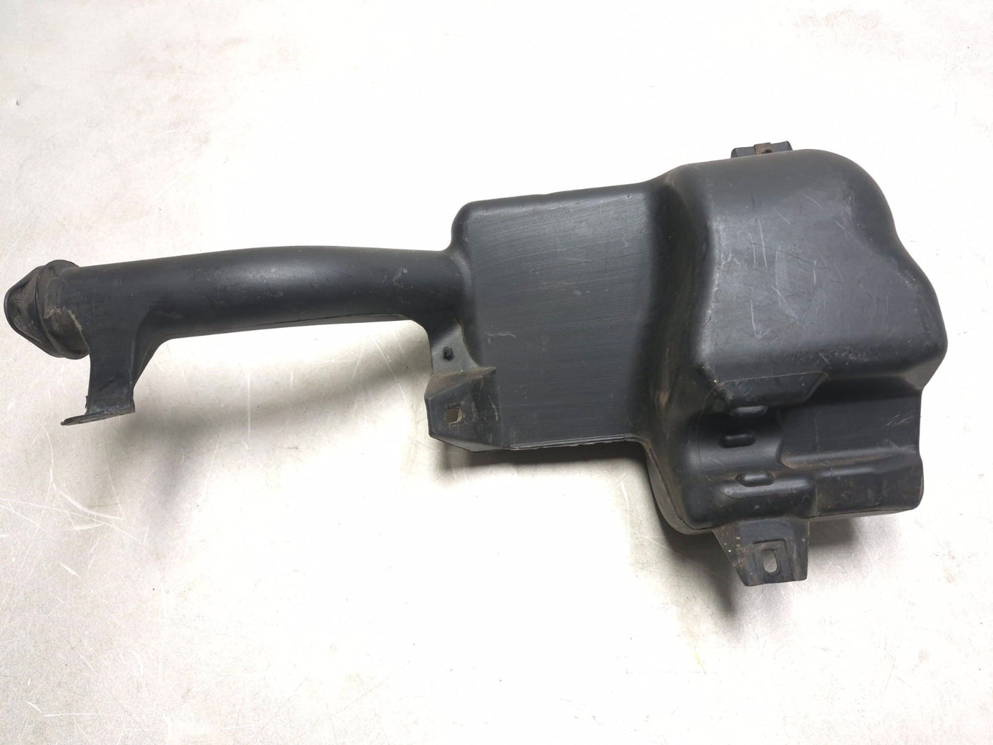2007 Cadillac Сts Windshield Washer Fluid Reservoir Tank OEM