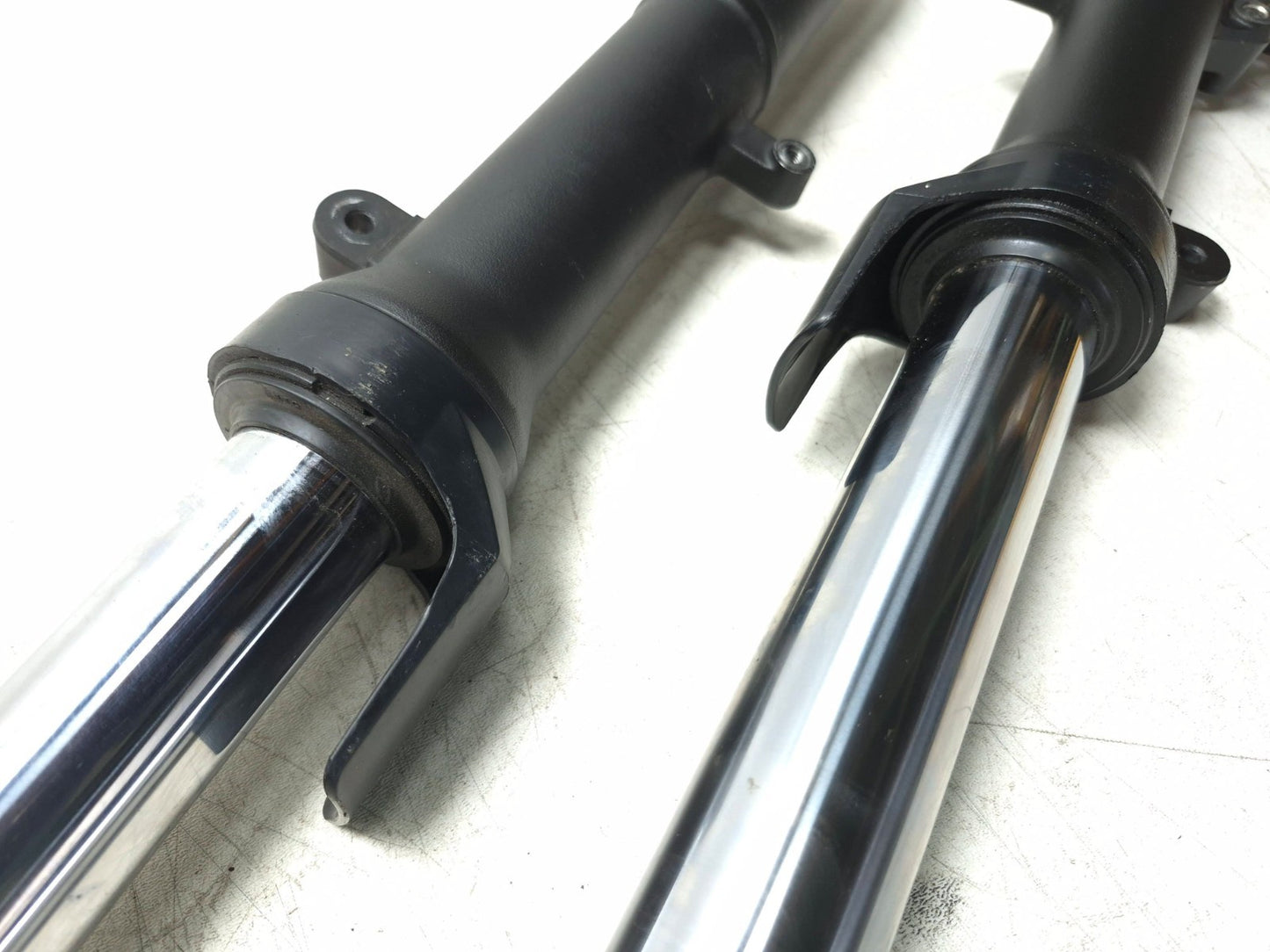 2019 Kawasaki Z400 Er400d Front Fork Shock Left & Right Pair OEM