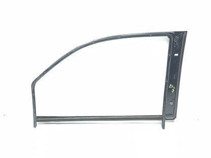 2013 Cadillac Escalade Esv Front Door Window Molding Right Passenger Side OEM