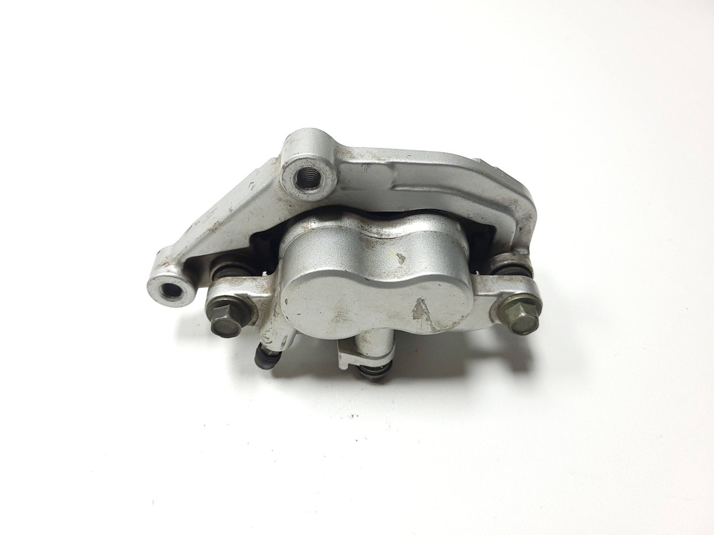 2007 Yamaha Xvs 1300 V-star Front Left & Right Caliper Bracket Pair OEM