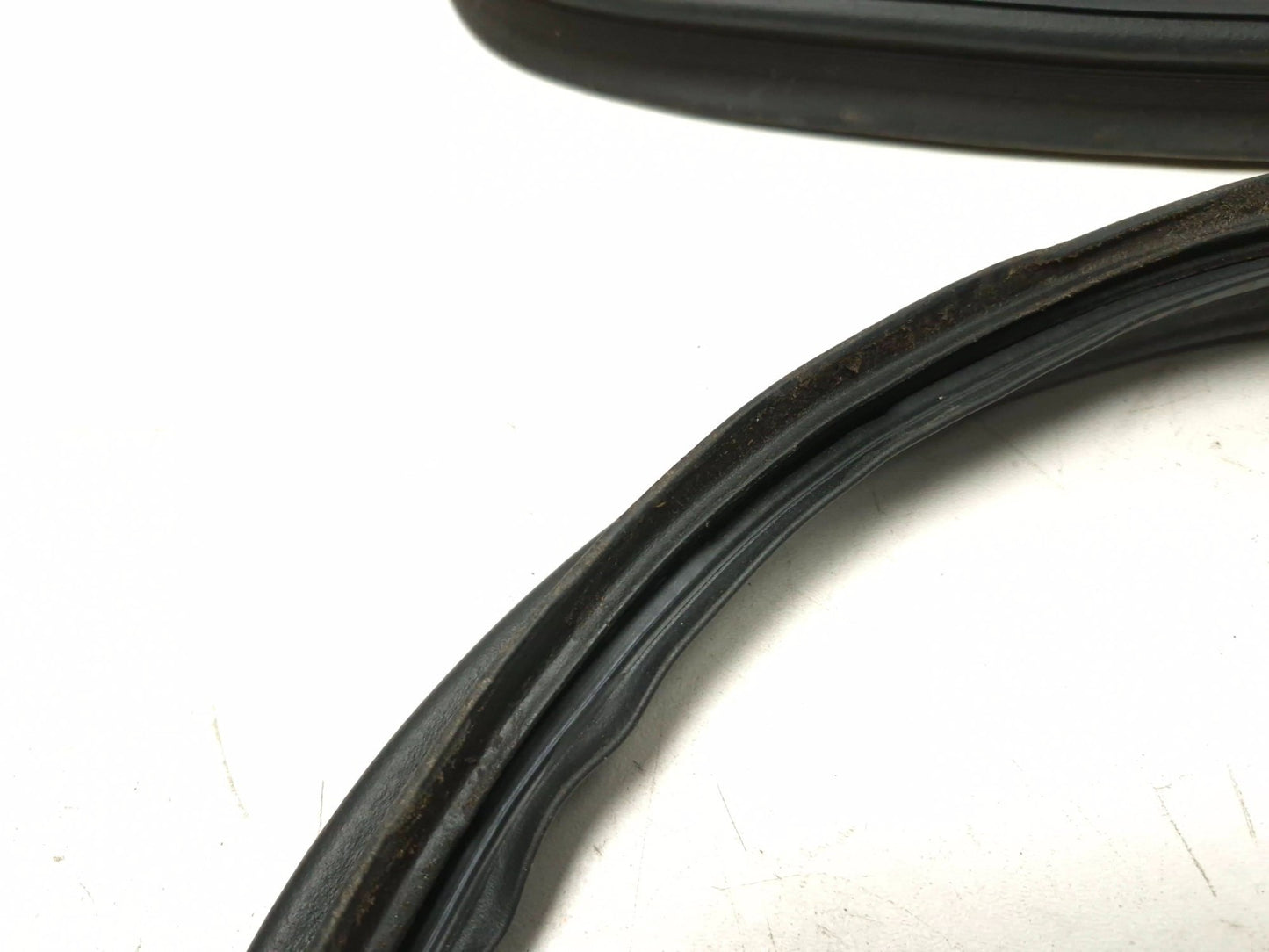 2012 Hyundai Sonata Trunk Lid Weatherstrip Seal OEM