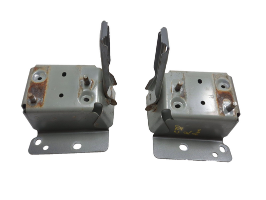 2015 Nissan Juke Rear Driver Bumper Mounted Bracket Left & Right OEM