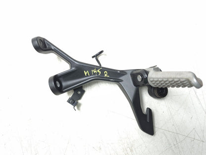 2019 Kawasaki Z400 Er400d Rear Footrest Left & Right Pair OEM
