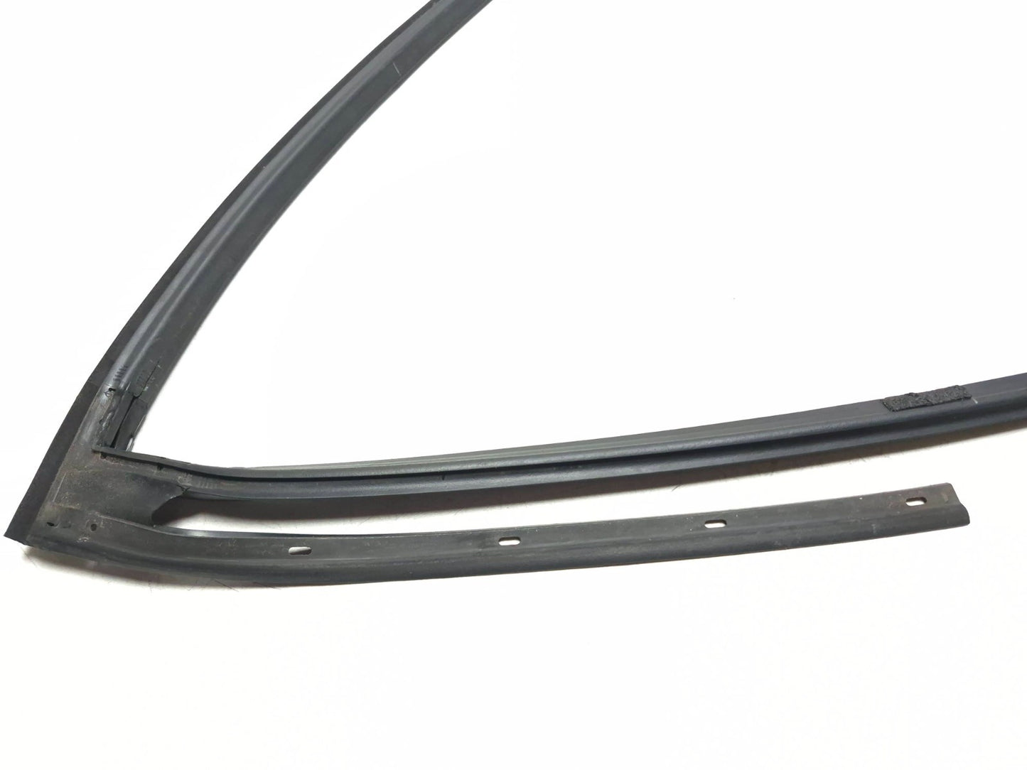 2014 Hyundai Accent Door Weatherstrip Seal Rear Driver OEM