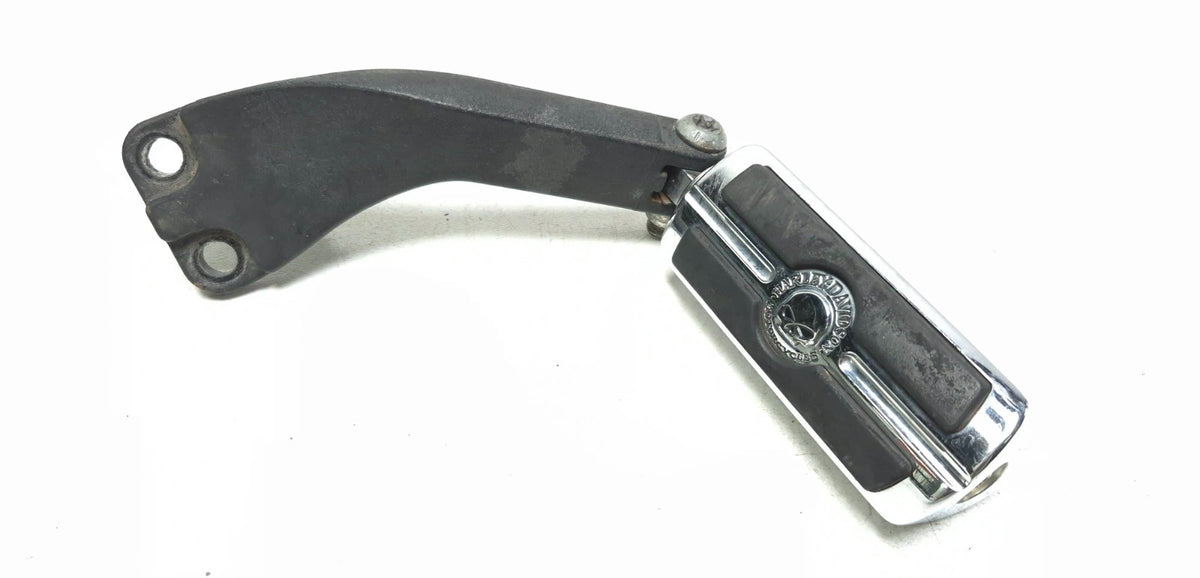 06-17 Harley Dyna Street Bob Fxdb Front & Rear Footpeg Willie G Skull Set