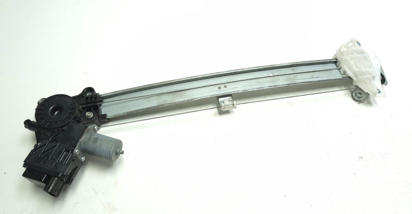 2022 Subaru Crosstrek Front Door Window Regulator Motor Right Passenger Side OEM