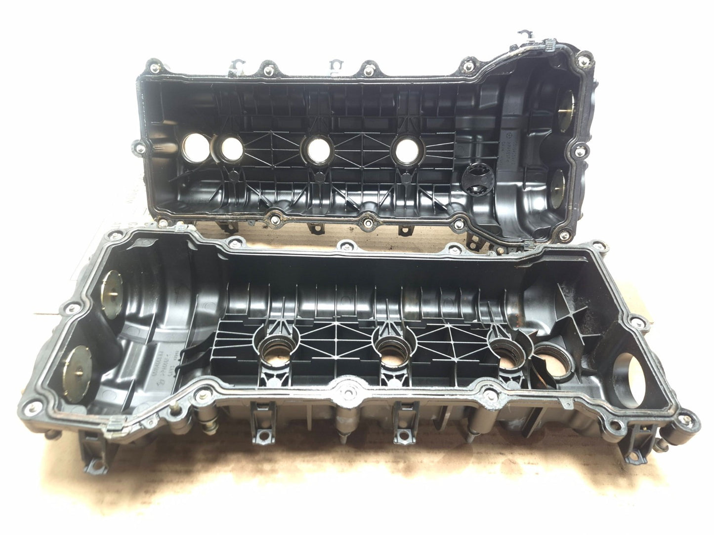 2013 Dodge Grand Caravan Engine Cylinder Head Cover Left & Right Pair OEM