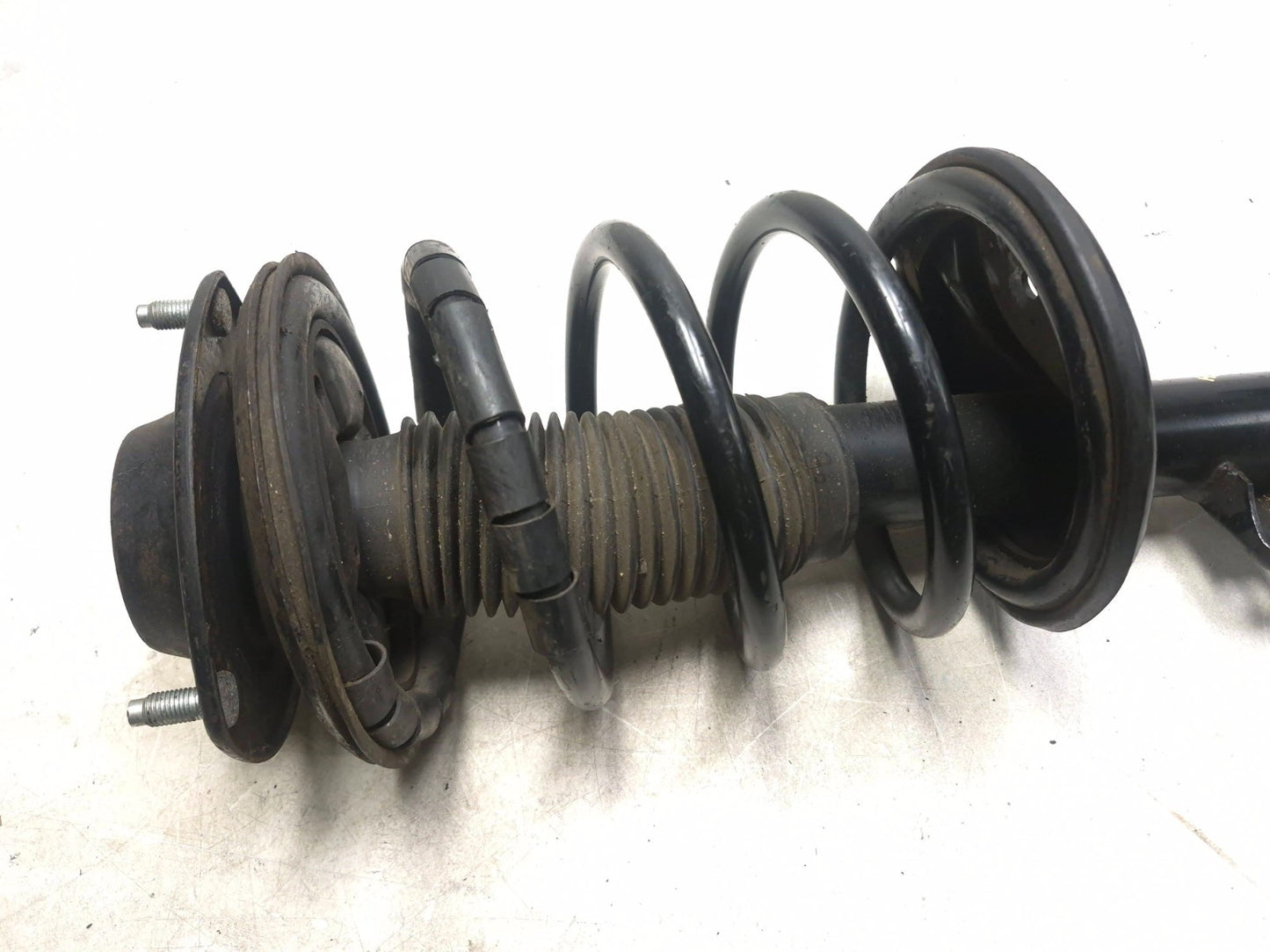 2008 Hyundai Tucson Front Left & Right Strut Shock Assy Pair OEM