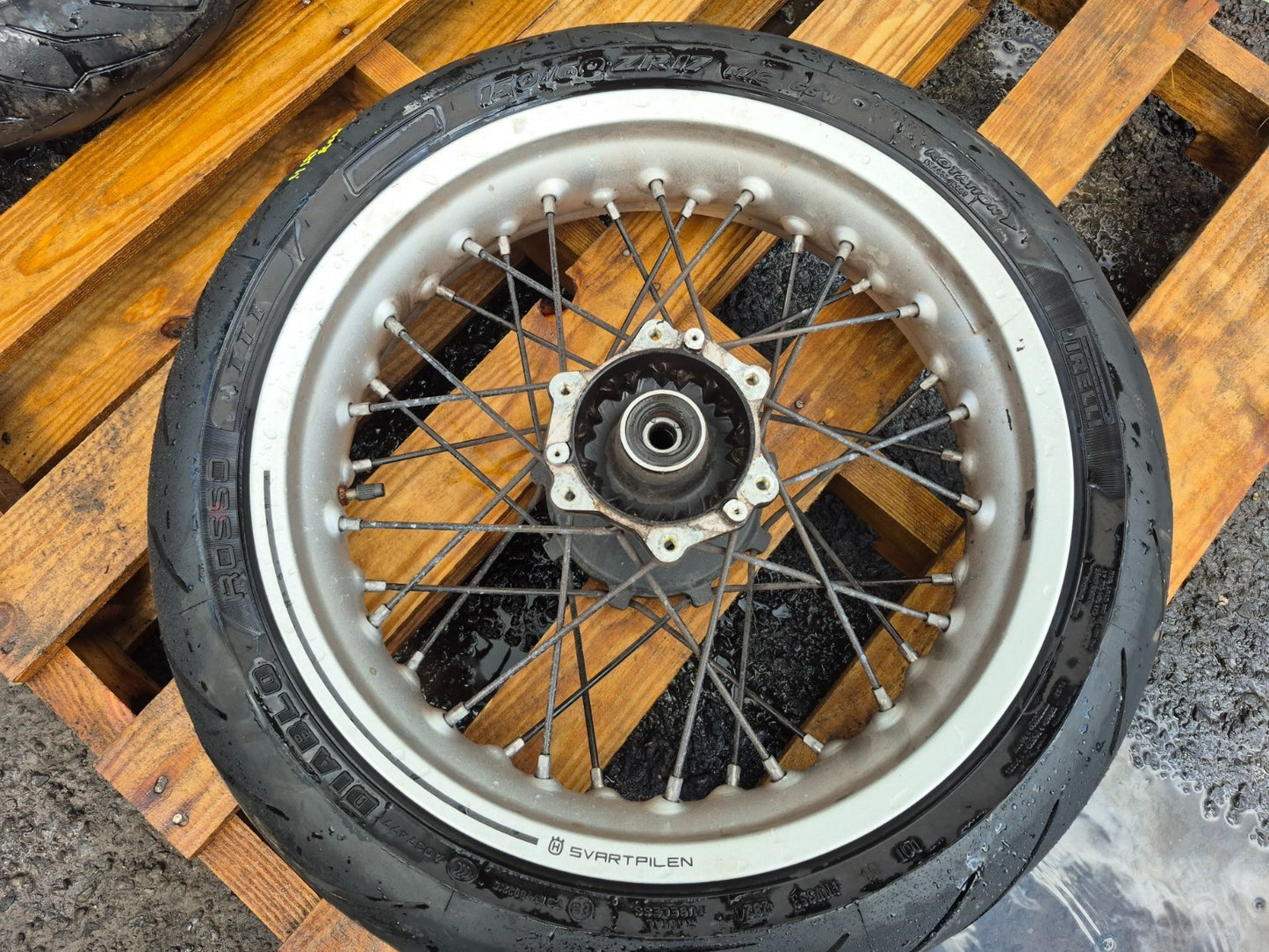 2018 Husqvarna Svartpilen 401 Wheel Rim W/tire Front & Rear Pair OEM