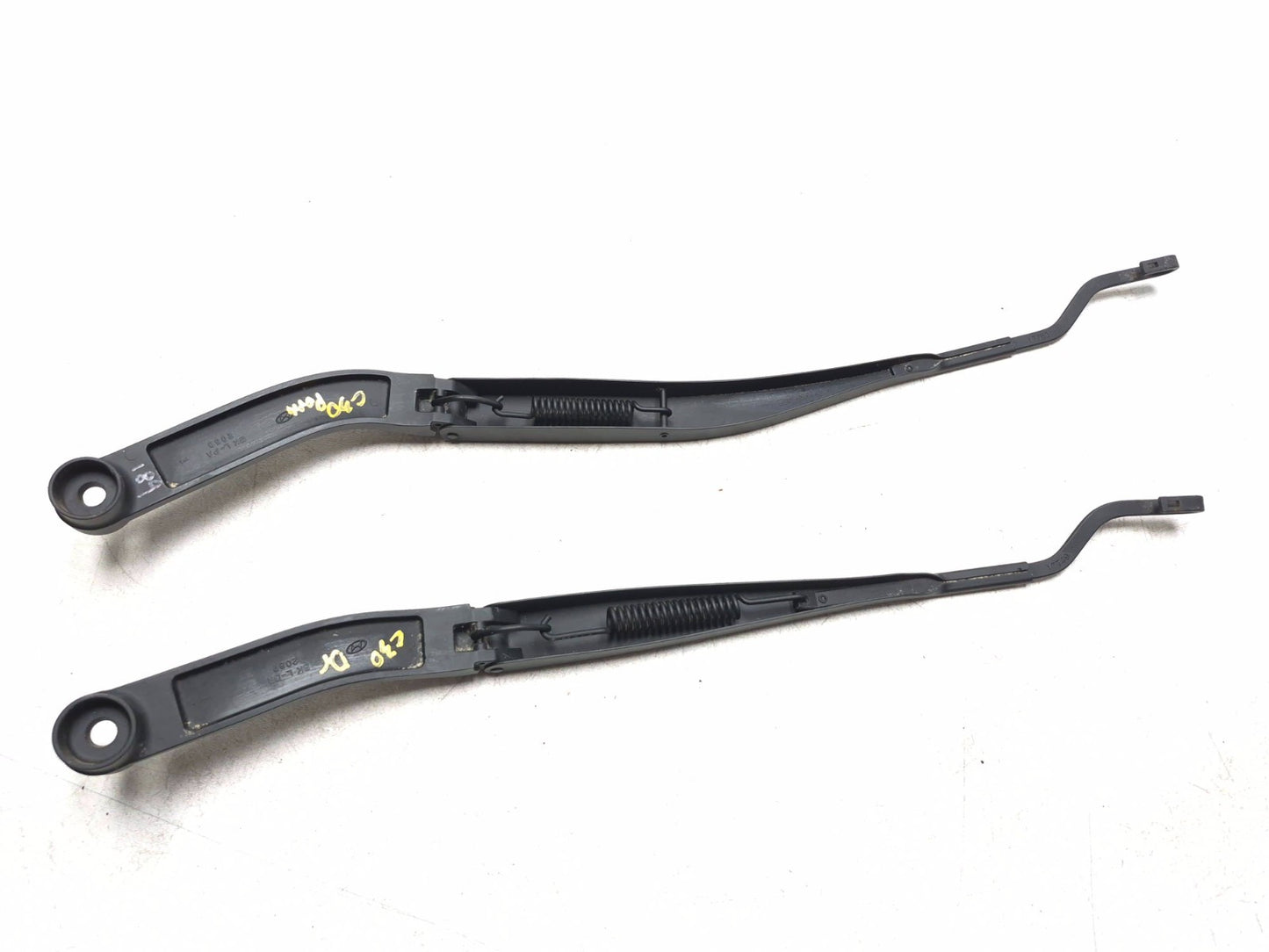 2013 Hyundai Genesis Coupe Windshield Wiper Arm  Left & Right Pair OEM