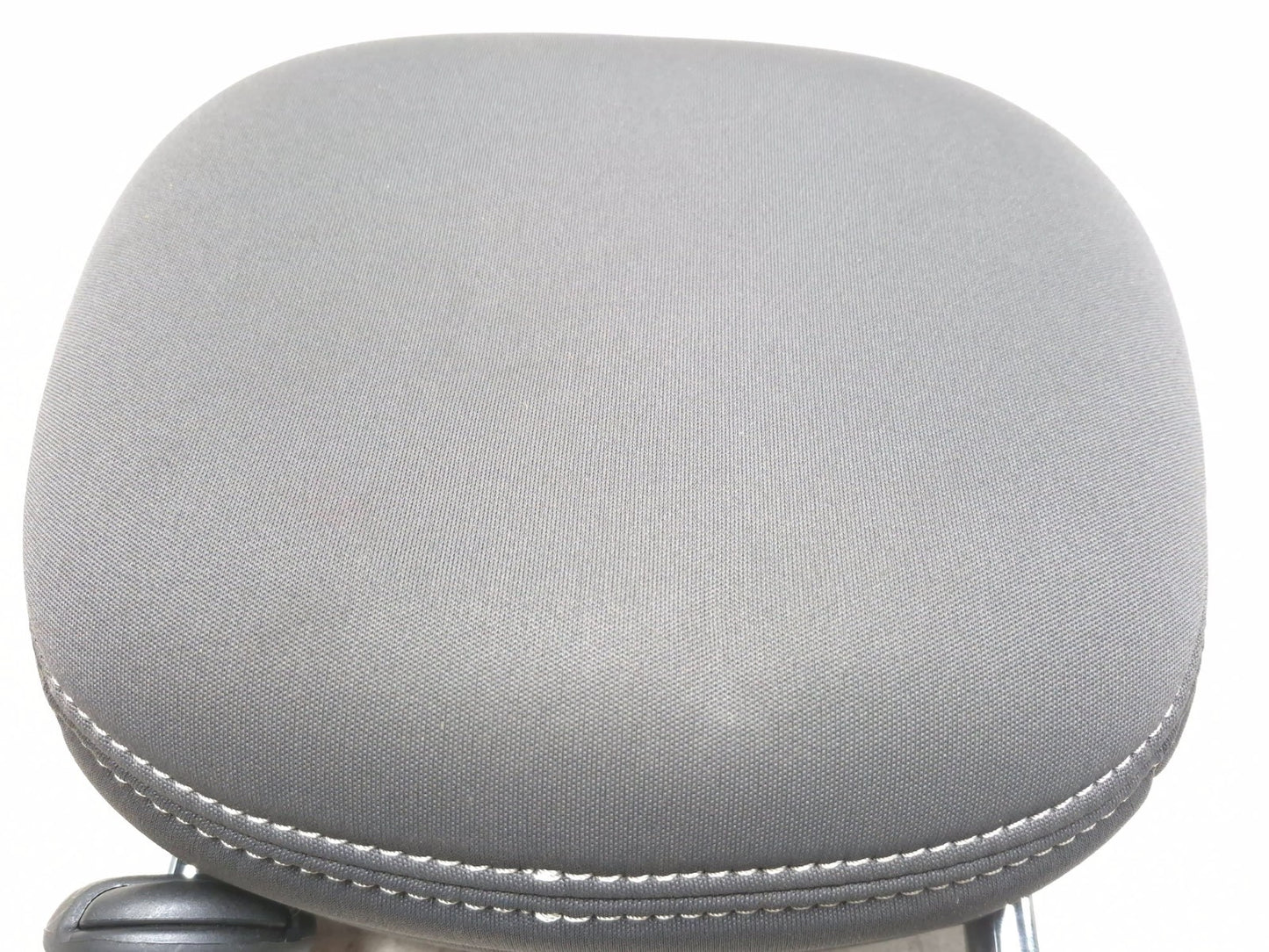 2014 Fiat 500l Front Driver Seat Headrest W/ Guide Sleeve OEM