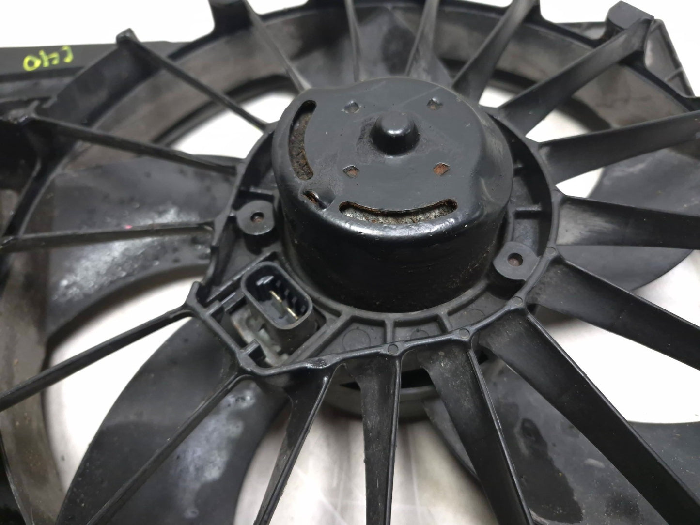 2010 Dodge Caliber Sxt Radiator Cooling Dual Fan Motor Assy OEM