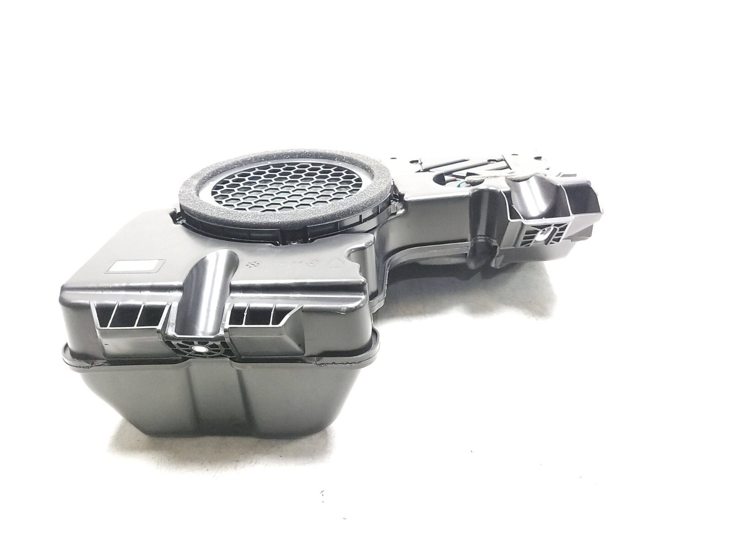 2018 Alfa Romeo Stelvio Subwoofer Sub Woofer Speaker OEM