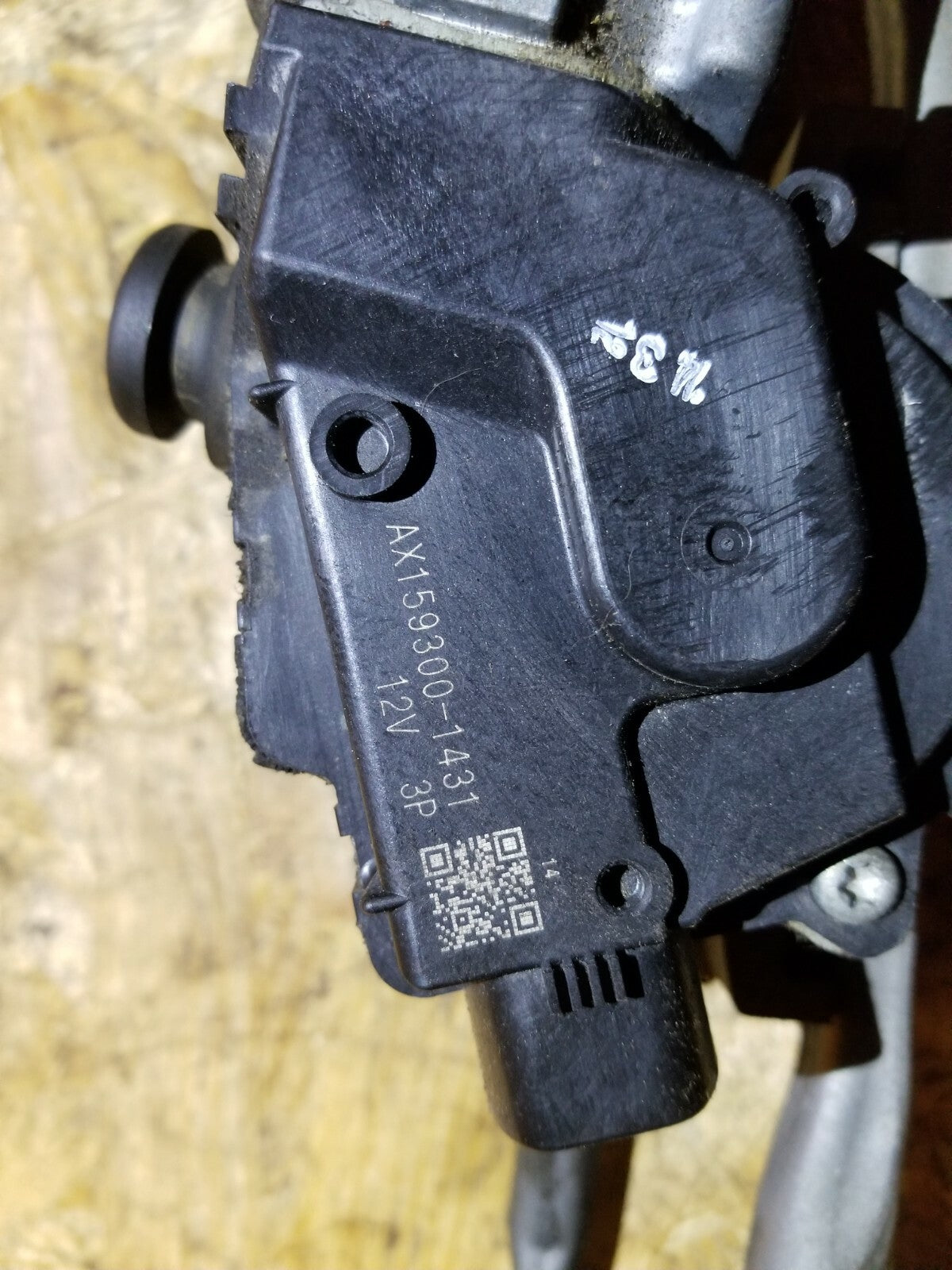 2012 Mazda 6 Windshield Wiper Motor W/ Linkage OEM