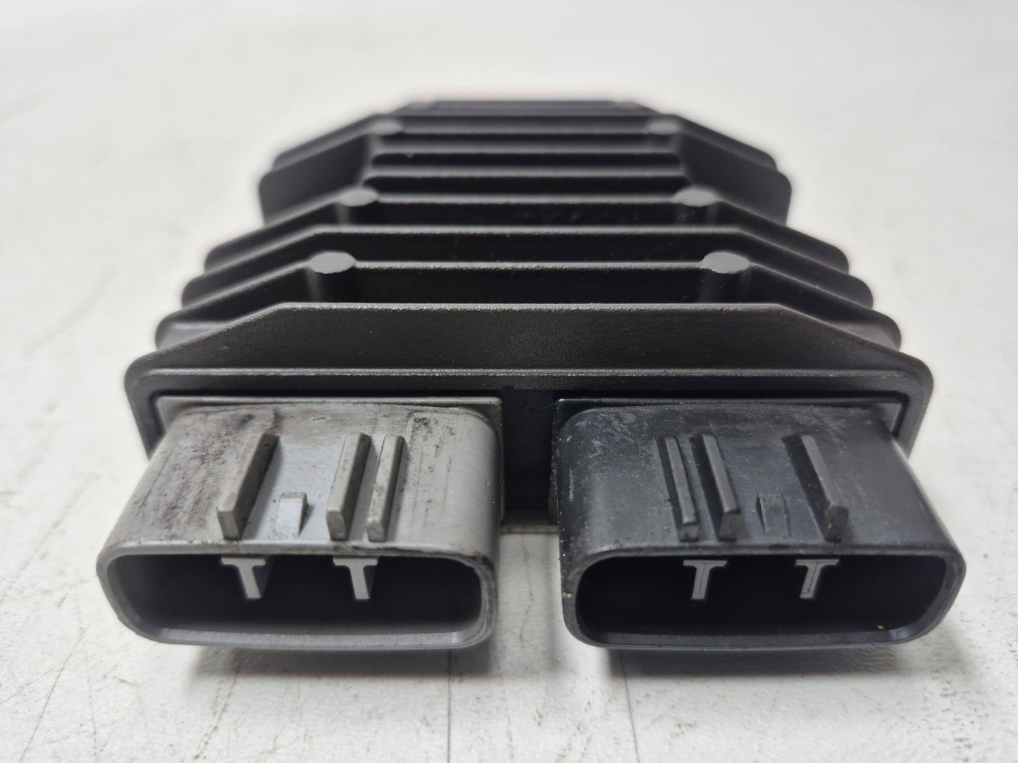 2005 Kawasaki Ninja Zx10r Voltage Regulator Rectifier OEM