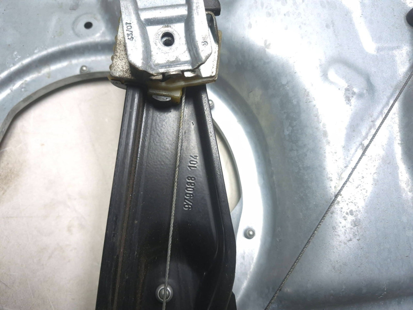 2011 Volkswagen Tiguan Front Left Driver Window Regulator Panel OEM